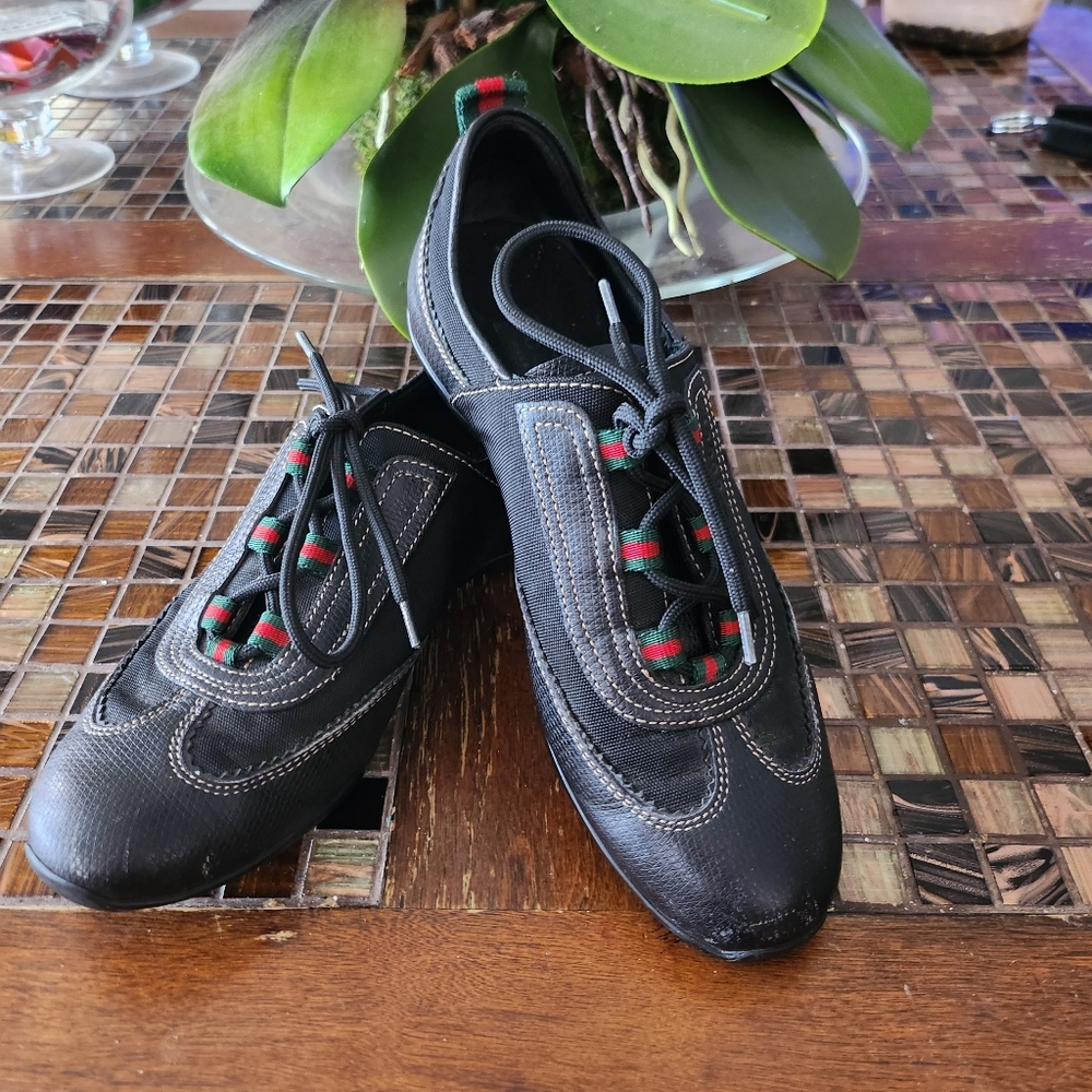 Gucci LEATHER TRAINERS size 35